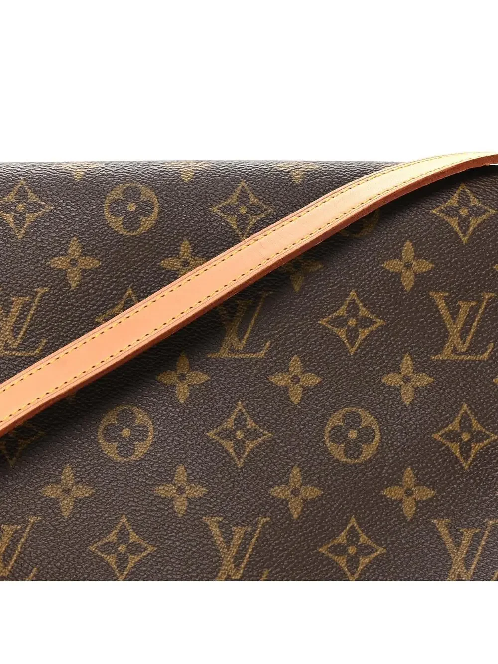 Louis Vuitton step out